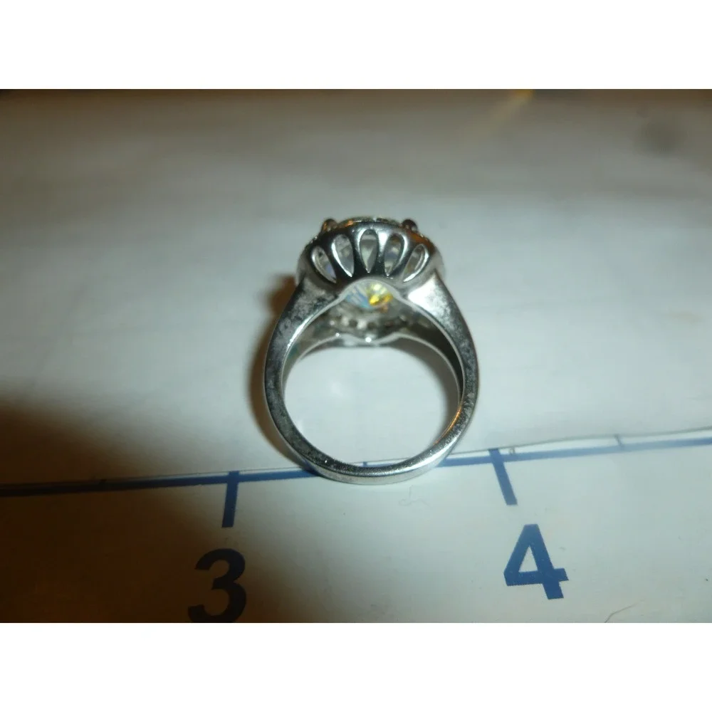 Silver Tone Aurora Borealis Crystal Halo Cocktail Ring Oval Iridescent Size‎ 7